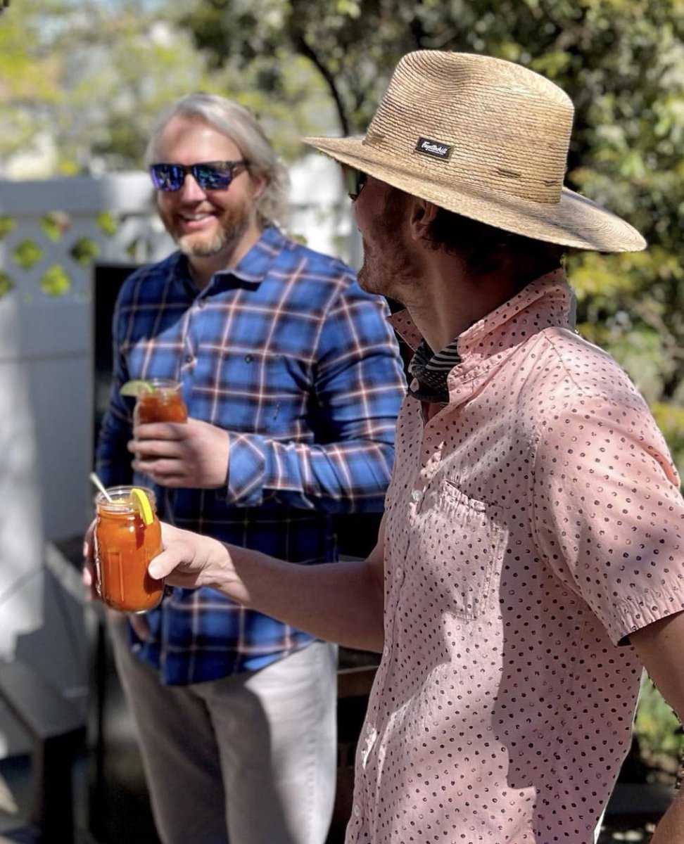 Don’t let dad drink bad Bloody Marys on Father’s Day. Impress dad this year with an award-winning mixer that will make his Sunday morning.🌞code: DAD15 for 15% off.