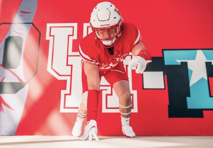 Had an amazing un-official visit at the University of Houston. I truly loved every part about it. Amazing staff, facilities and culture. Huge thanks to <a href="/coachbrianearly/">Brian Early</a> <a href="/coachdgary/">Demerick Gary</a> <a href="/TJ_Randall12/">T.J. Randall</a> <a href="/Casey_Smithson/">Casey Smithson</a> <a href="/hardingharper/">Harding Harper III</a> #SackAve #GoCougs 🔴⚪️