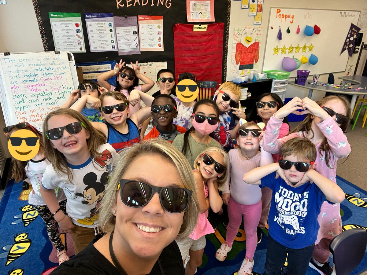 We’re so bright we need SHADES! 😎
#FunInFirst #PoppingInToSUMMER
