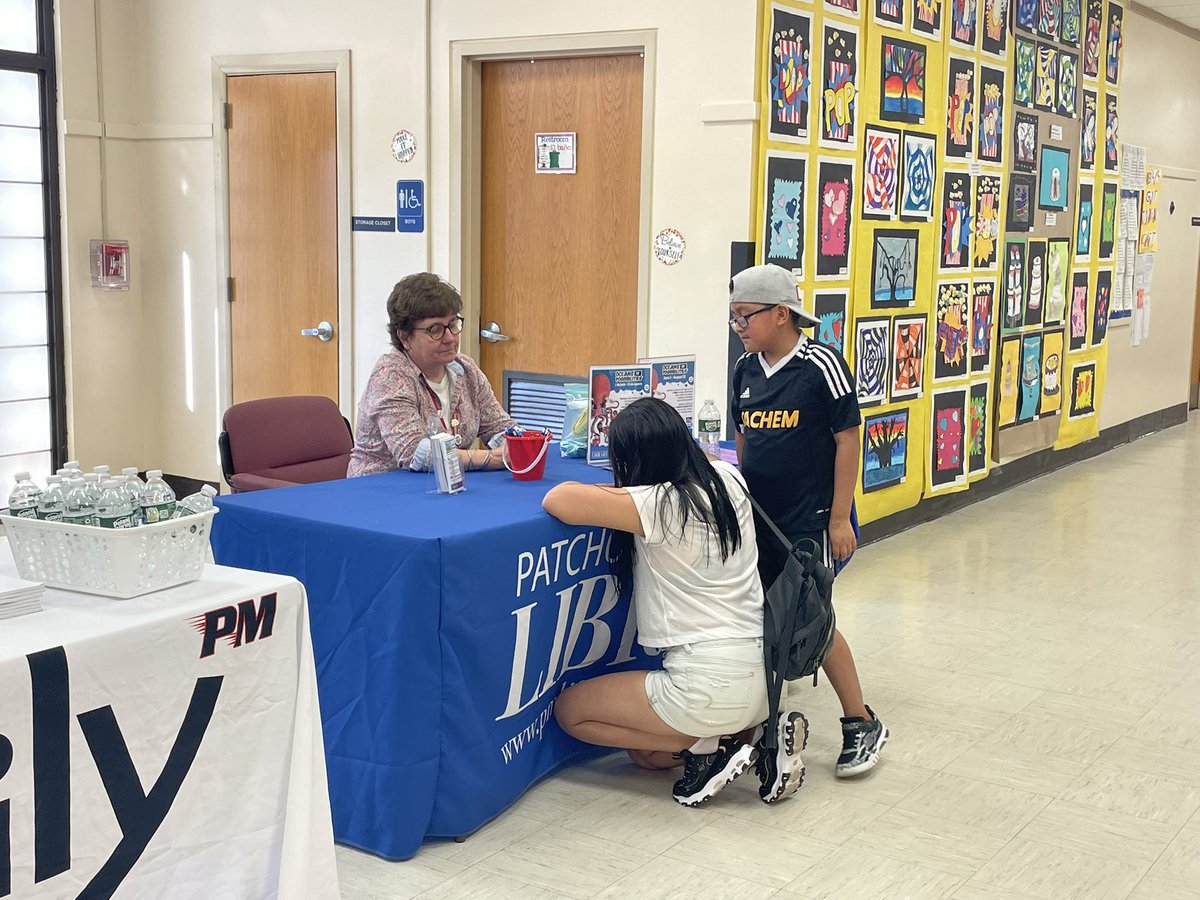 BayElementary's tweet image. 😊📚🚌💻🎒