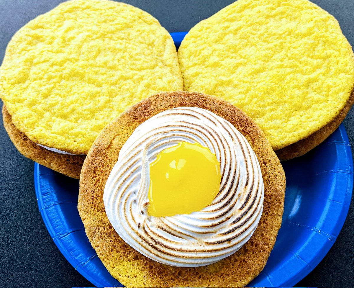 CherylCorrin's tweet photo. Giant Lemon π Meringue Cookies!
.
.
.
#tyedye #tyedyebakery #cookies #giantcookies #lemon π #lemonmeringue #homemade #baking #bakery #winnipeg https://t.co/VIjCxftJpu