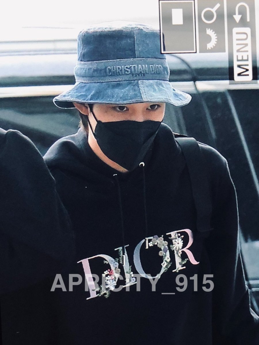 Apricity_915's tweet photo. 220609🖤
#felix #필릭스 
#straykids    #스트레이키즈 https://t.co/X9Rr8jCsOi