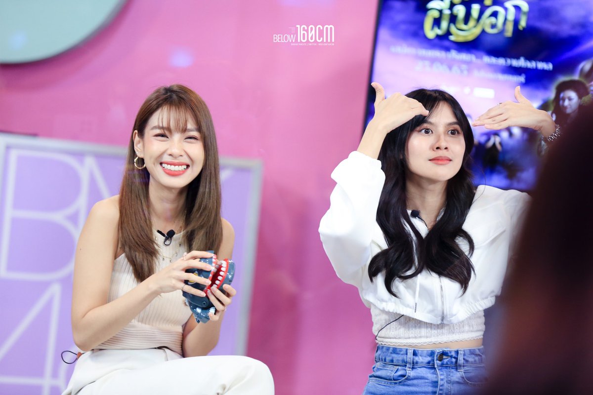 below160cm's tweet photo. เจ้าเซื่อเรื่องน้ำหนึ่งแก้วบ่ 🫶🏻#KaewBNK48 #NamneungBNK48 https://t.co/Tgm5nXc3pe