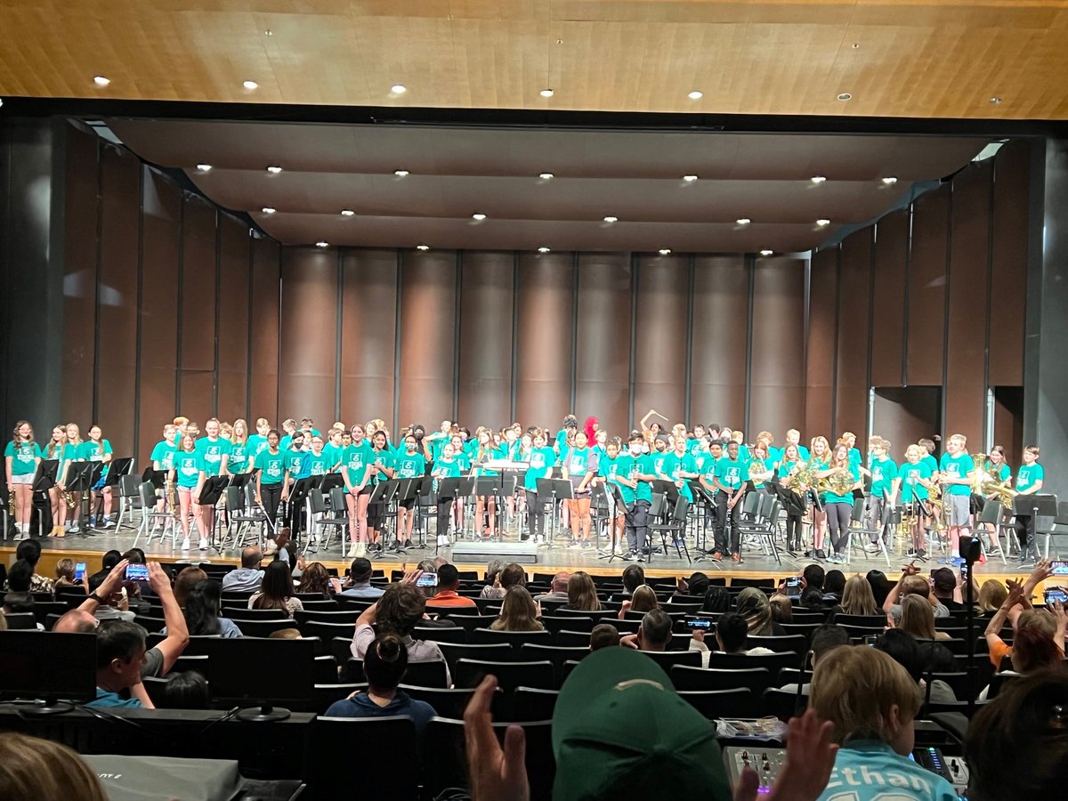 SVBandsEdina's tweet photo. Catching up a little late on some pics - Here are the 6th graders from their Spring Concert in May! https://t.co/o7dUNmdsNN