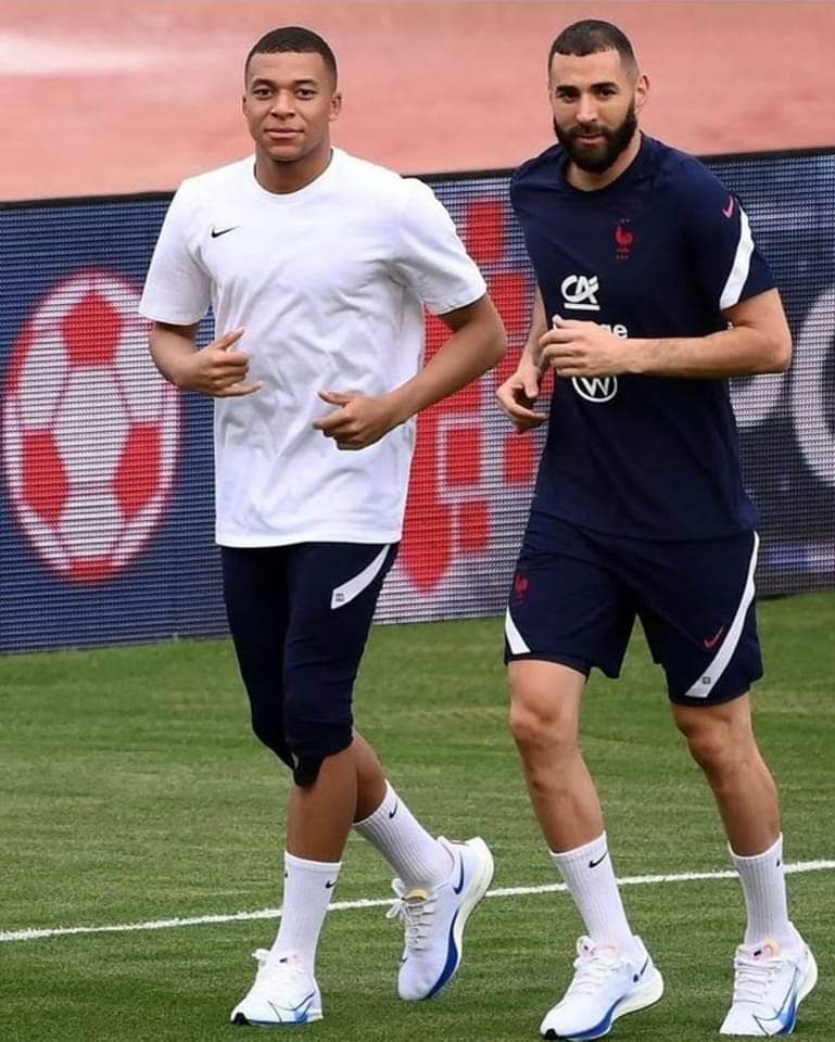 5 Champions en una sola foto.

Increíble.