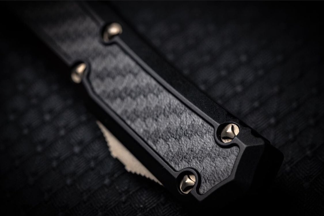 microtechknives tweet picture