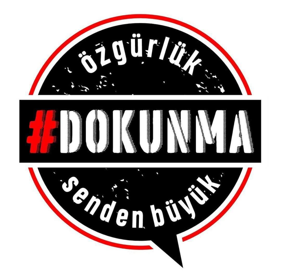 halil_vadilili's tweet photo. ‘’… “Söz büyüğün” derler ya! Özgürlük senden büyük, DOKUNMA! Gazeteciliğe, düşünce özgürlüğüne, yargı bağımsızlığına DOKUNMA!  İfade özgürlüğüne darbe niteliğindeki yasalarda yapılacak değişiklikleri toptan reddediyoruz.’’ …

Kıbrıs Türk Gazeteciler Birliği https://t.co/WybqOLHp6C
