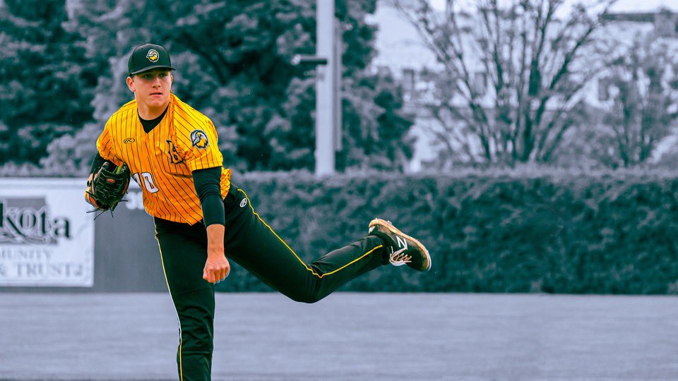 the new yellow jerseys sure do stand out 😍