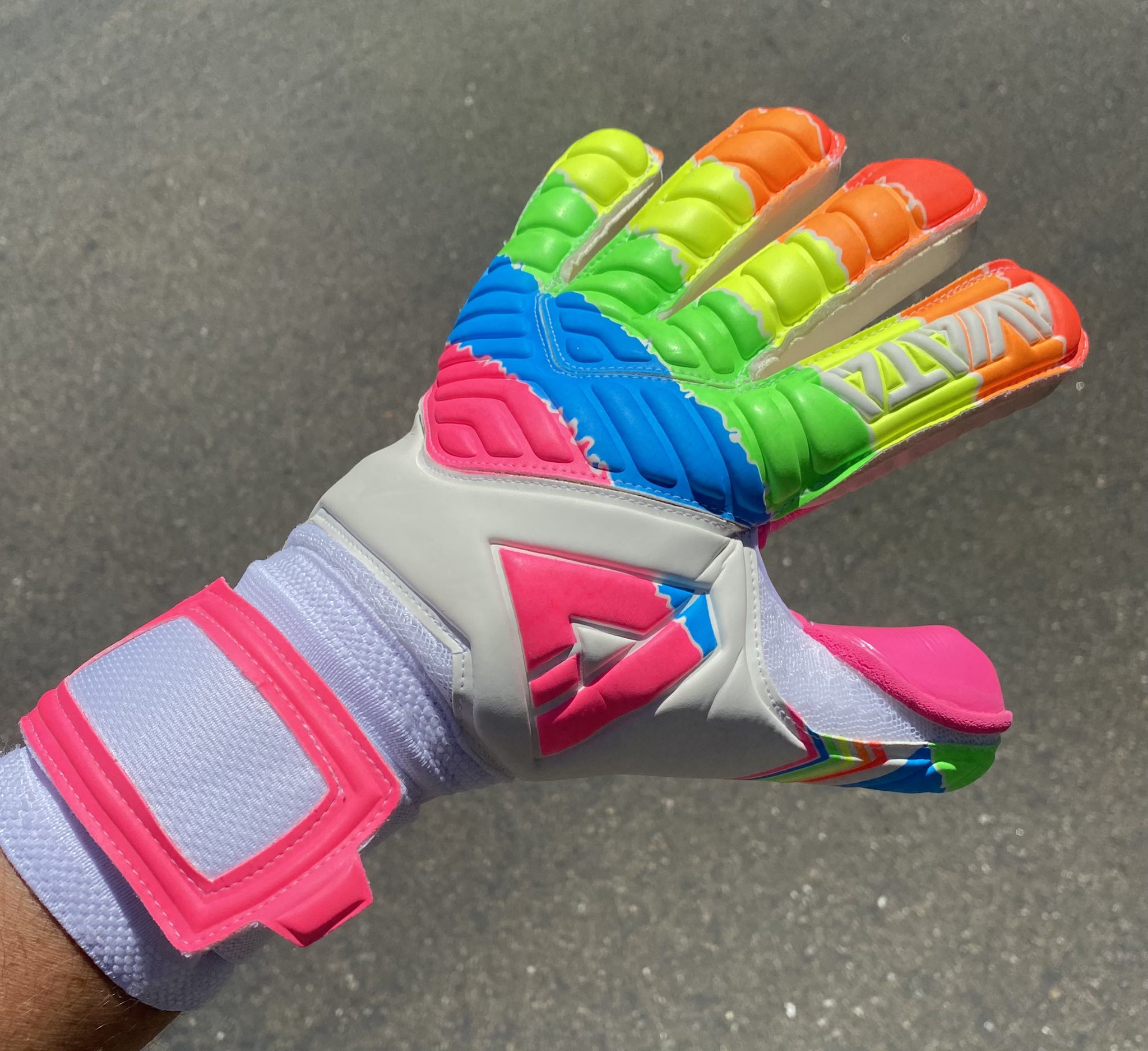 Aviata Halcyon Pro Negative V6 Goalkeeper Gloves 