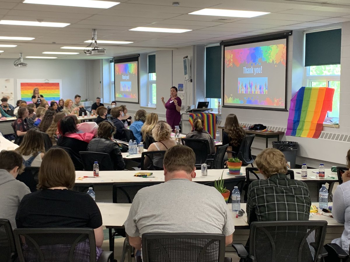 Buffone_Pino's tweet photo. 🌈🙌🏻Awesome to take part in the first ever @RCDSB Pride Student Forum this aft! Thx to System Principal, Amy Johnson @Equity_RCDSB, for coordinating this initiative… and to Char, one of our amazing @RCDSBStudents, for making me the pin!🙌🏻🌈Thx @Nic_Edge1 for your presence too!👇🏻 https://t.co/c1hOsztpgx