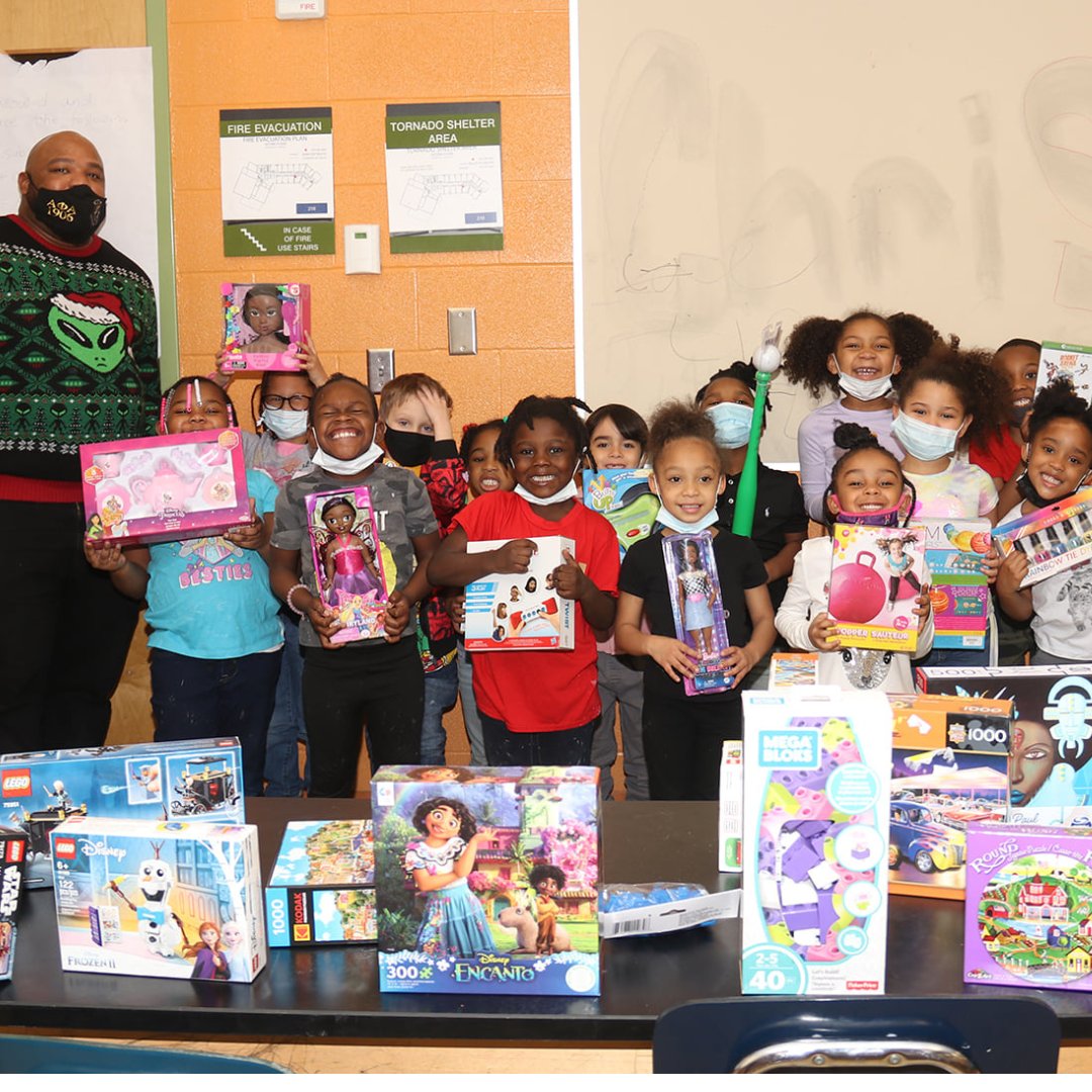 LiteracyNHood's tweet photo. This week's #ClevelandsBest is 100 Black Men of Cleveland which since 1998, has followed its mission to provide African Americans services in #Cleveland. 
https://t.co/g12A3v7YTl

#LiteracyInTheHood #BeAReadingRoleModel #RaisingReaders #Books #Literacy #Nonprofit  #ReadFor15Mins https://t.co/EnBvA3IoLc