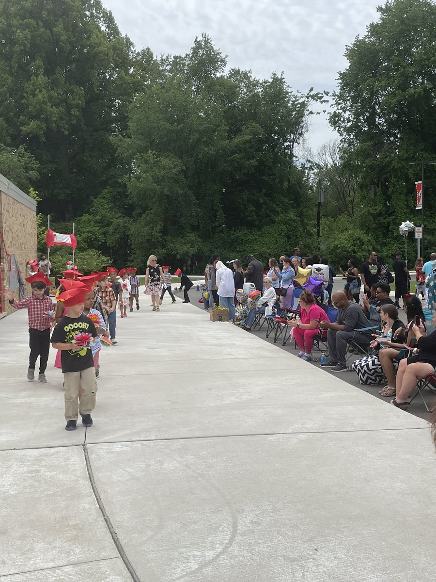 venessa zverotic, MSW, Ed. S tweet media