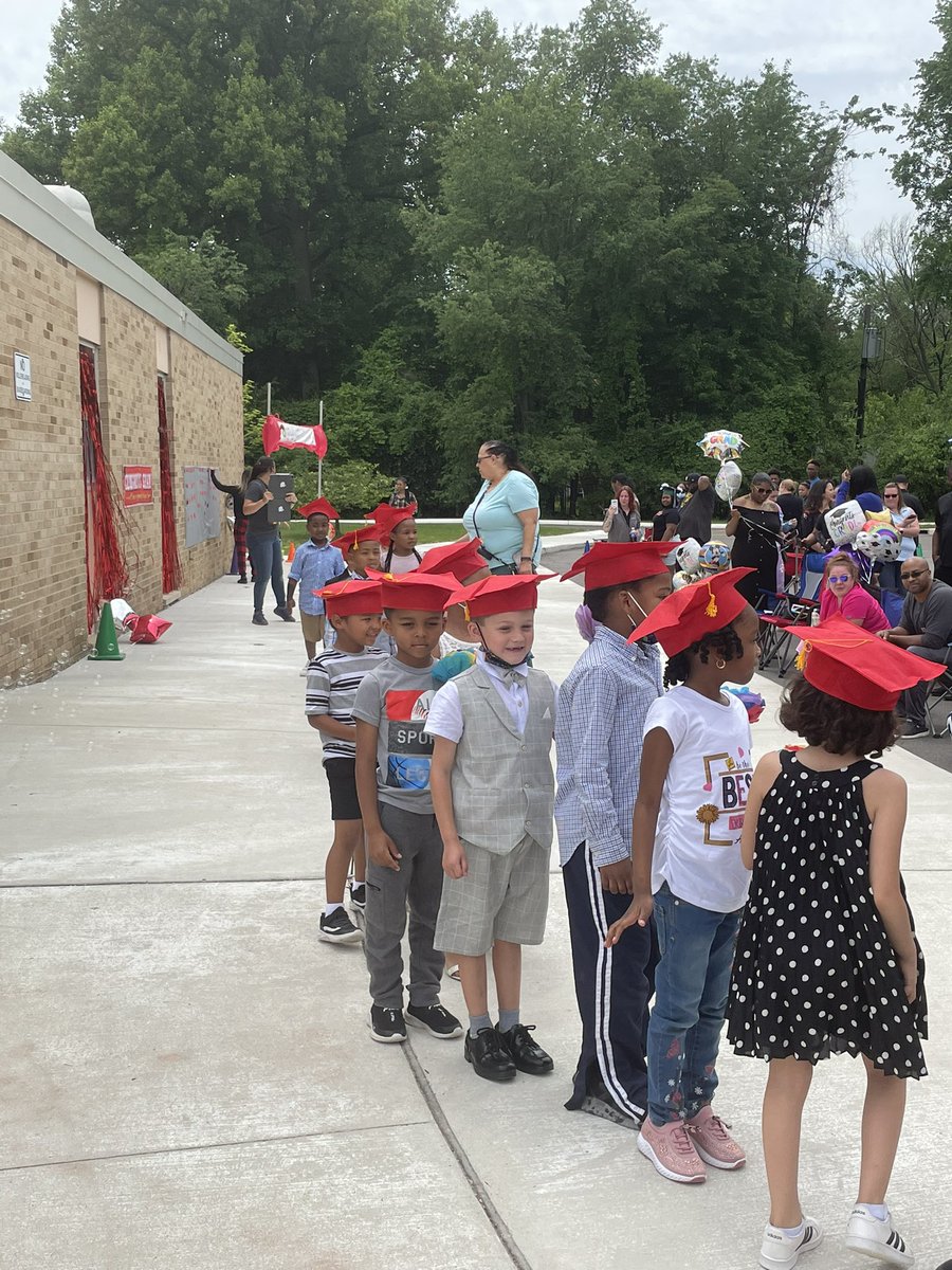 venessa zverotic, MSW, Ed. S tweet media