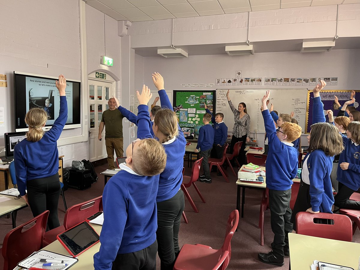 MrsGrovesCPS's tweet photo. What a fantastic, inspirational visit we had from Dean Coady today in 6RG taking us through R.U.D.E training! We learned about respect, understanding, dangers and equality and the fact we can all change the world 🌎💪🏼 @CambridgeSch https://t.co/5DqB3kO0IN