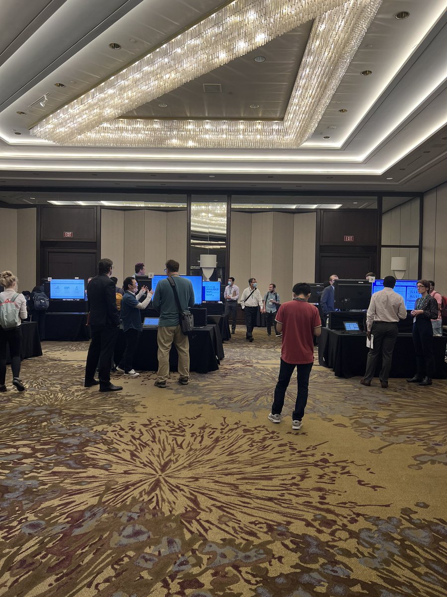 DrScranto's tweet photo. Poster session of the future … #SDSS2022 https://t.co/LfplLRL5Pf