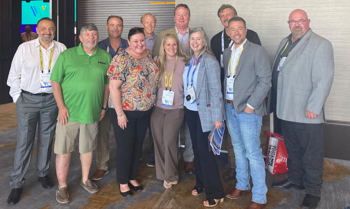 OKDOT's tweet image. Secretary of Transportation Tim Gatz and @OKDOT Deputy Director Dawn Sullivan represented Oklahoma this week at the #WASHTO annual meeting in Dallas and even ran into a few former ODOTers. It was a great chance to highlight Oklahoma&apos;s Top 10 State ranking for highway bridges!