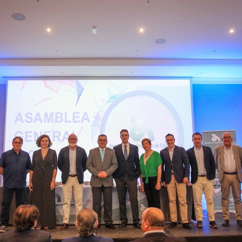 🔴𝙑𝙚𝙭𝙚𝙡 𝙀𝙨𝙩𝙪𝙙𝙞𝙤 𝙋𝙪𝙗𝙡𝙞𝙘𝙞𝙖𝙧𝙞𝙤 ha tenido el placer de recibir la 𝗶𝗻𝘀𝗶𝗴𝗻𝗶𝗮 𝗱𝗲 𝗽𝗹𝗮𝘁𝗮 por nuestros 1️⃣0️⃣ años en la Asociación de Empresas de Chiclana  🎖

𝑷𝒐𝒓 𝒎𝒖𝒄𝒉𝒐𝒔 𝒎𝒂́𝒔 𝒂𝒏̃𝒐𝒔 𝒋𝒖𝒏𝒕𝒐𝒔 👏👏