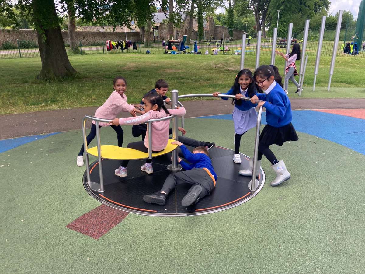 BroomhousePS P3 tweet media