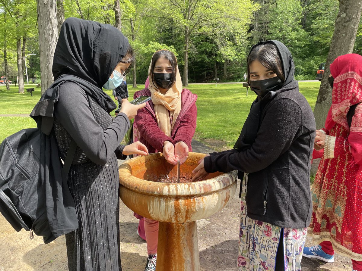 AIC_Dual's tweet photo. Middle school students at AIC took a field trip to Saratoga State Park.  ⁦@albanyschools⁩ ⁦@AlbanyENL⁩ #allinforalbany https://t.co/qrGR8l2Mse