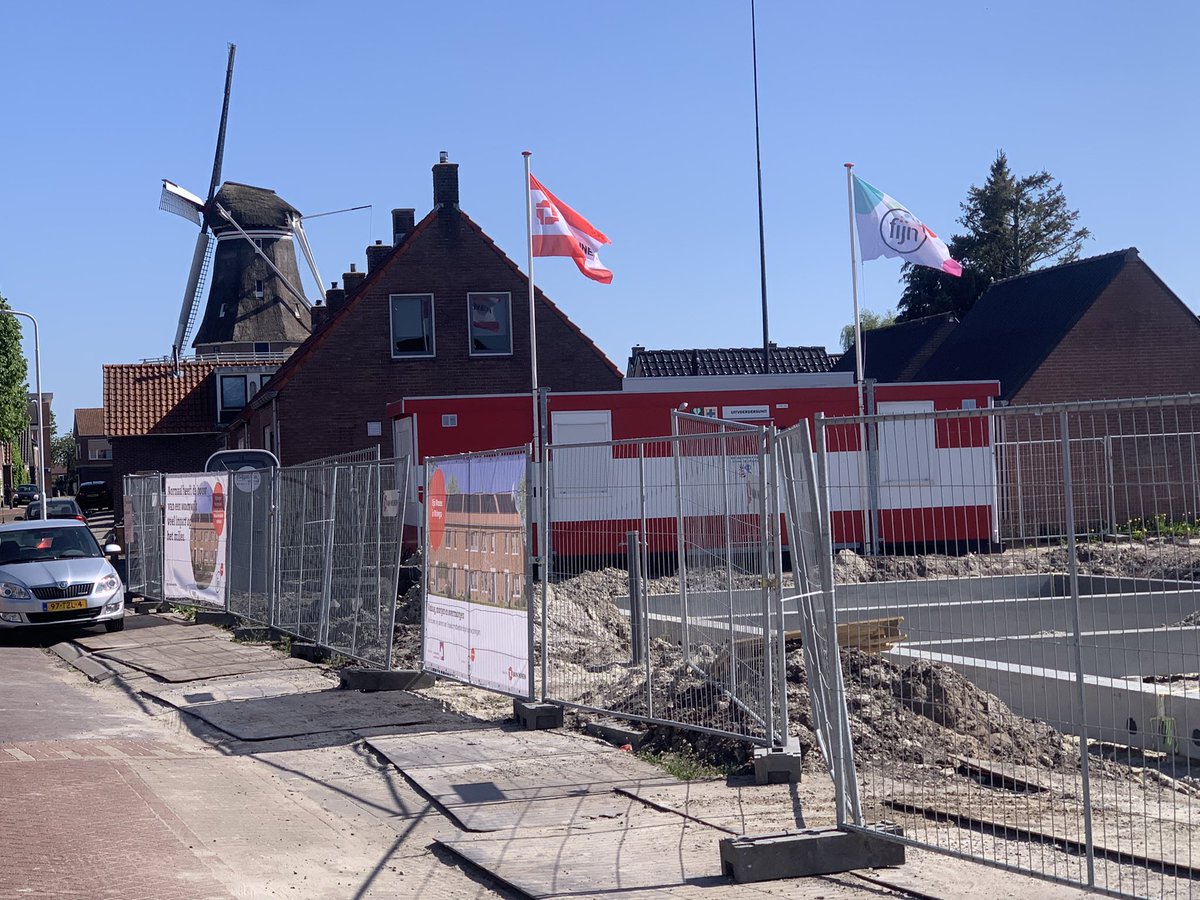 Bijzonder! Geïndustrialiseerd bouwen in de straat waar je zelf woont. #sloop #nieuwbouw #woningstichtingweststellingwerf #vanwijnen #fijnwonen l