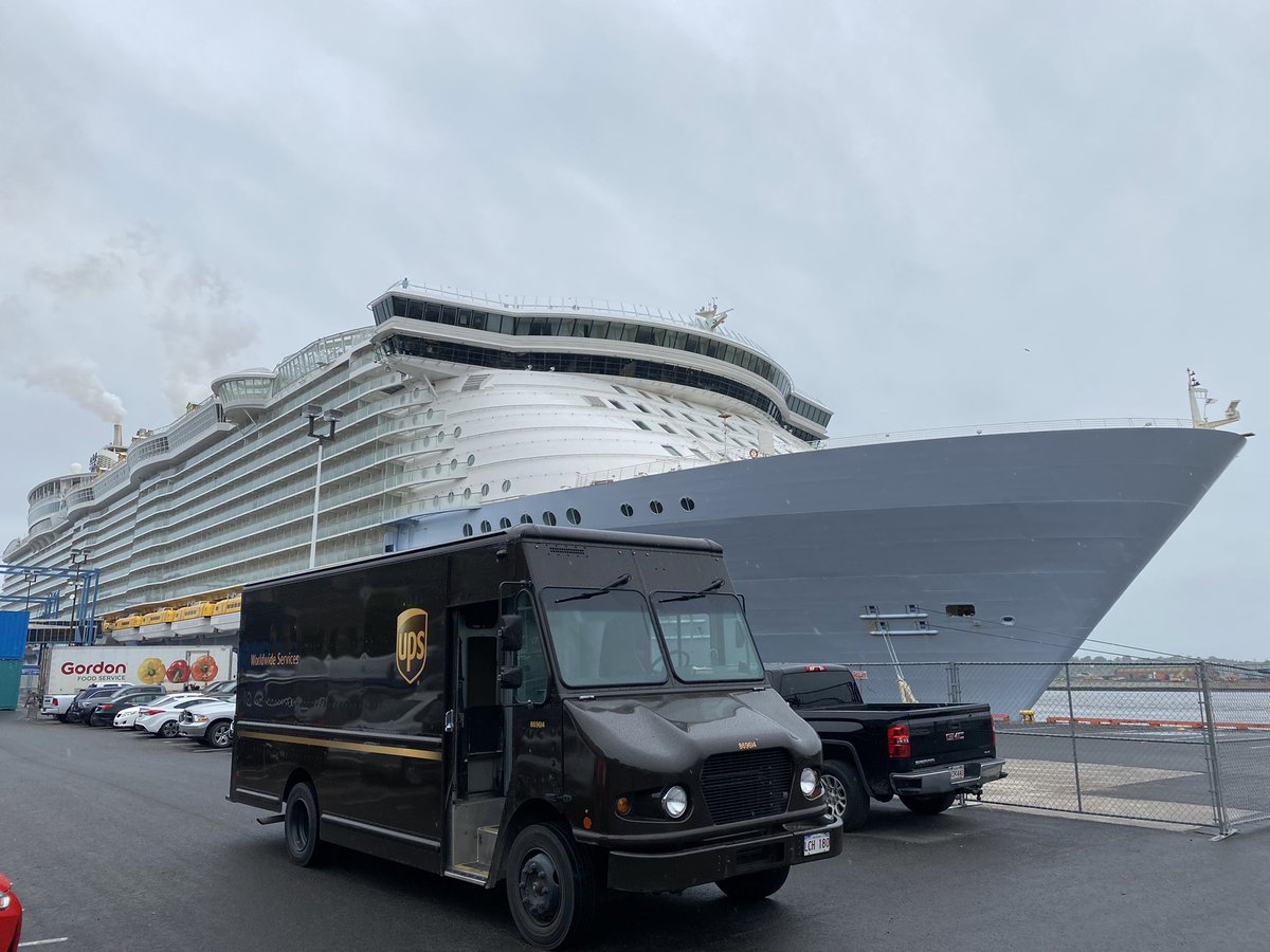 Saint John NB. 4th largest cruise ship in port today. #parkingselection #oasisoftheseas #saintjohn #canadaups #upscanada