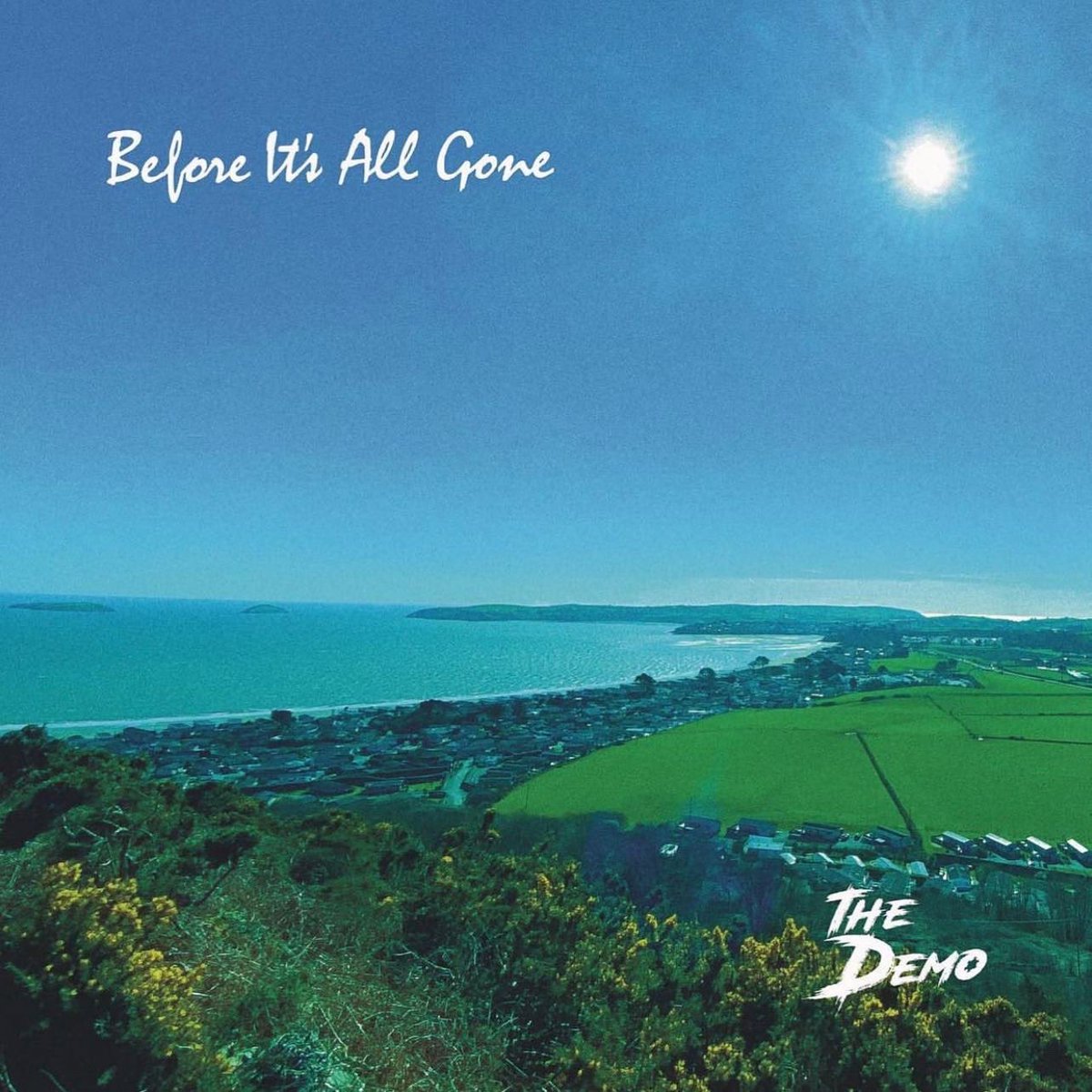 The Demo are due to release their latest single ‘Before It’s All Gone’ this Friday👉 We did a review of the band and their new upcoming release👇 @thedemoband openbeat.co.uk/the-demo-befor…