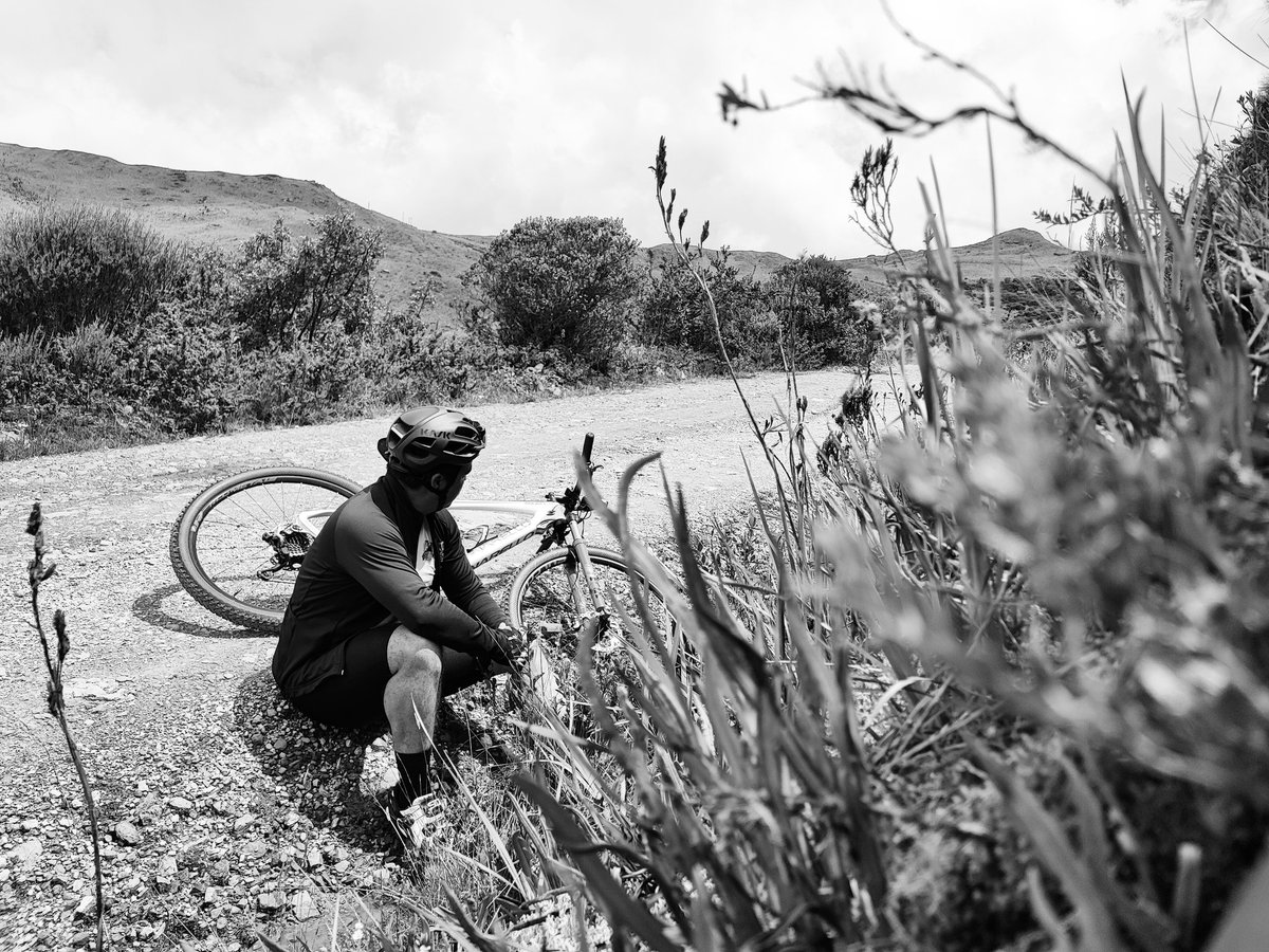 4_picos's tweet photo. La vida t va a poner pruebas duras., Tu decides si la terminas o las abandonas... Yo he decido terminarla...🇨🇴👍 https://t.co/UbTdRAuHrc
