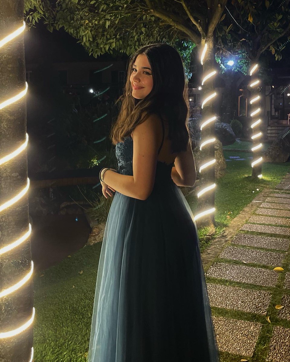 filipa5sales's tweet photo. prom night ✨ https://t.co/uyXJqGDouc