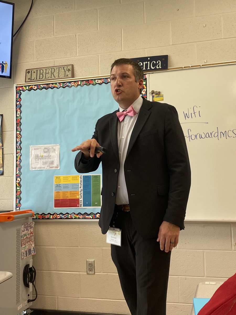 Building shared leadership is key to taking your PLC from functional to powerful. Thank you, Daniel Evans, for sharing your school’s journey! #PowerUpMCSS #NATC2022