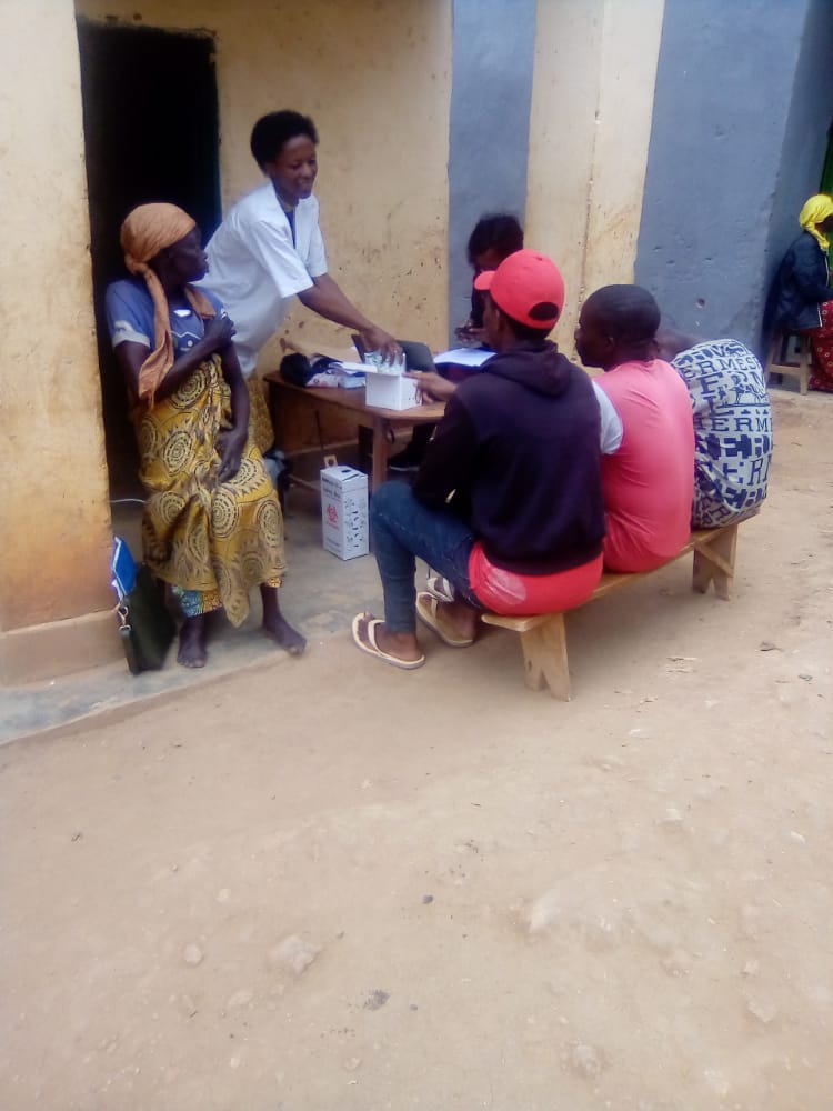 nyamashekenyc's tweet photo. uyumu tariki ya 7/6/2022 urubyiruko rwo mu murenge wa #kanjongo mu kagari ka #kigarama mu karere ka @ Nyamasheke twiriwe mugikorwa cyo gushishikariza abaturage kwikingiza covid-19.
#Ingingo zose#
@HabitegekoFran1
@MukamasaboA
@RwandaYouth
@RwandaLocalGov
@YouthCultureRW https://t.co/vlhYrMKbAQ