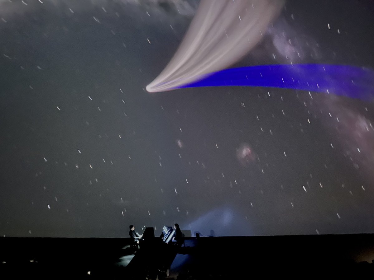 Spectaculair! Try-out van The Planets met <a href="/SJpianoduo/">Scholtes & Janssens</a> in <a href="/MusOmni/">Museon-Omniversum</a> met planetariumshow door astro-Joris en <a href="/astro_joanna/">Dr. Joanna Holt</a>