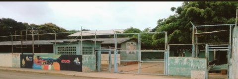 Hoy traemos una campaña de los #51Años como mi unas institución emblemática en la ciudad de San Francisco del estado zulia necesitamos una gota de amor para nuestro <a href="/UENLuisUrdanet1/">UEN-LuisUrdanetaSanFco</a> nuestra infraestructura lo necesita @MPPEDUCACION <a href="/_LaAvanzadora/">Yelitze Santaella</a> <a href="/dorelisecheto/">Dorelis Echeto</a> <a href="/MediaGeneralZEZ/">Coord de Media General del Zulia</a>