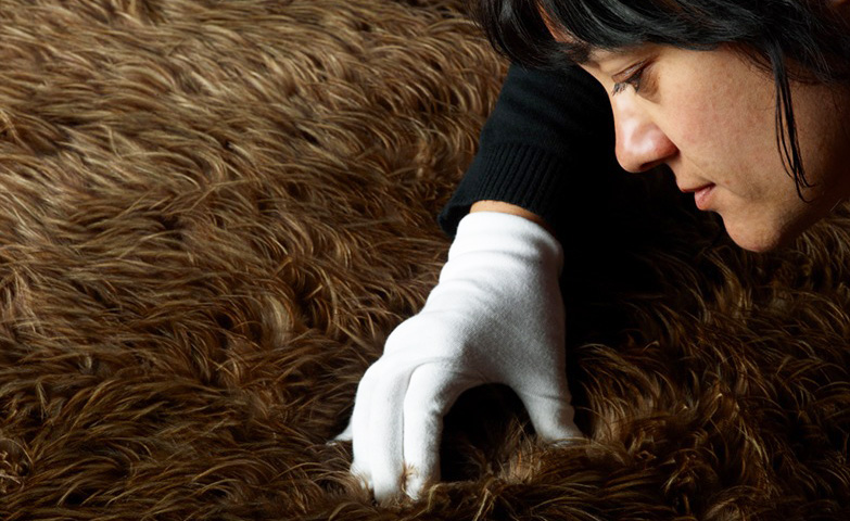 Download our profile of Hokimate Harwood, a Ngāpuhi ornithologist who has identified all the feathers in Te Papa kākahu, &amp; hopes to do the same for many of the 600 in other museums: nzase.org.nz/resources/?res… <a href="/akopanuku/">Ako Panuku</a> <a href="/NZScienceLearn/">Science Learning Hub</a> <a href="/Peps_Pereira/">WhaeaPepe</a> @tintinskywalker <a href="/dr_matire/">Matire Harwood</a>