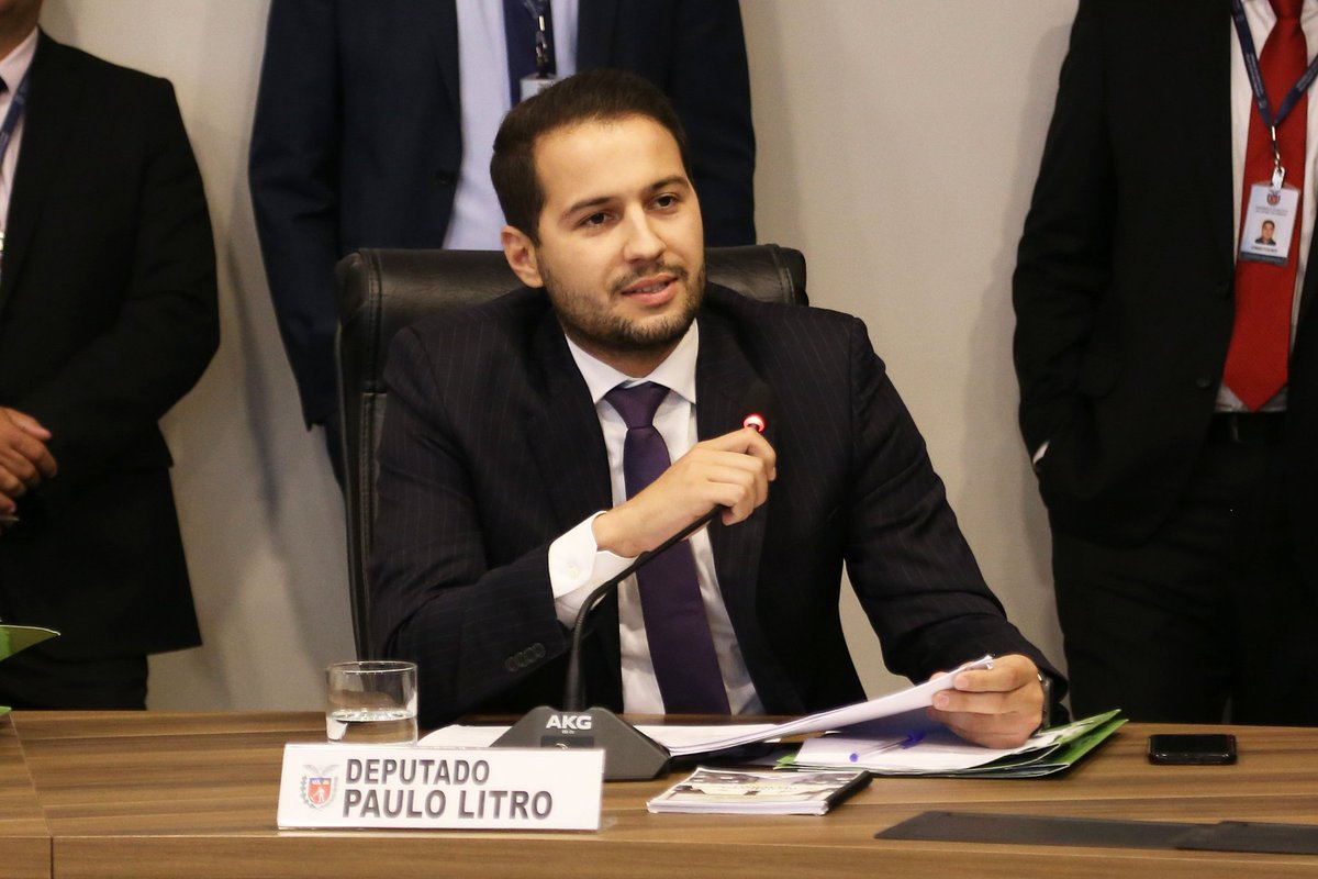 paulo_litro's tweet photo. 🚵‍♂️ O governador @ratinho_jr sancionou o Projeto de Lei de minha autoria que concede título de Utilidade Pública para o Clube BBC de Ciclismo, de #doisvizinhos. O título permitirá que a entidade tenha acesso a #recursos #financeiros de instituições públicas por meio de editais https://t.co/vfuEMqvAOw