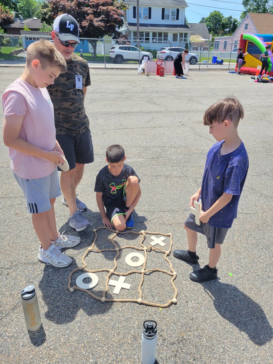 LFSchool3's tweet photo. Carnival day fun!!! https://t.co/mrTqK74hZB