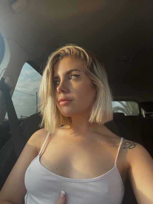 Hi bb☺️ https://t.co/lDWm5zAQGq