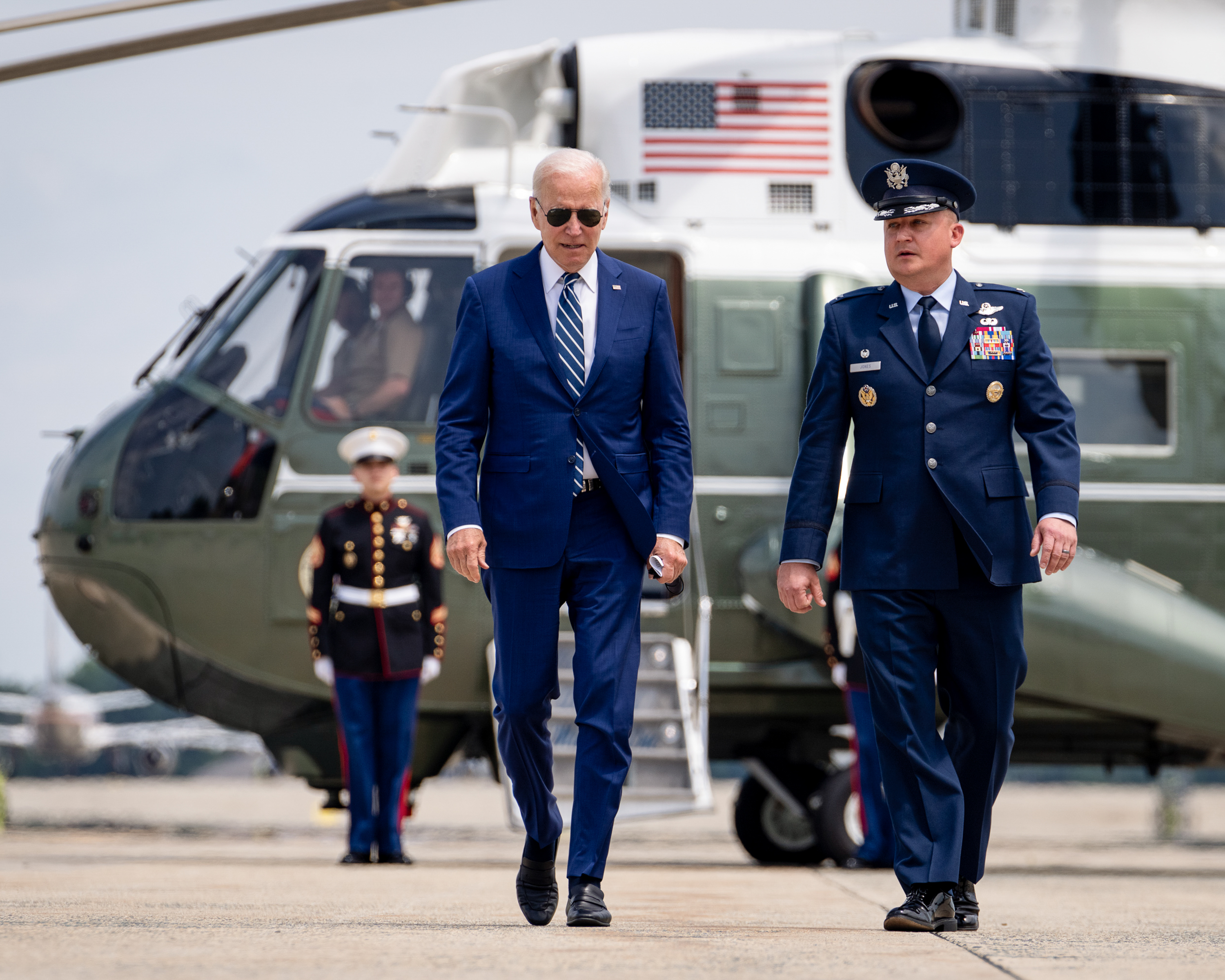 President Biden walks away from Marine One on his way to LA.