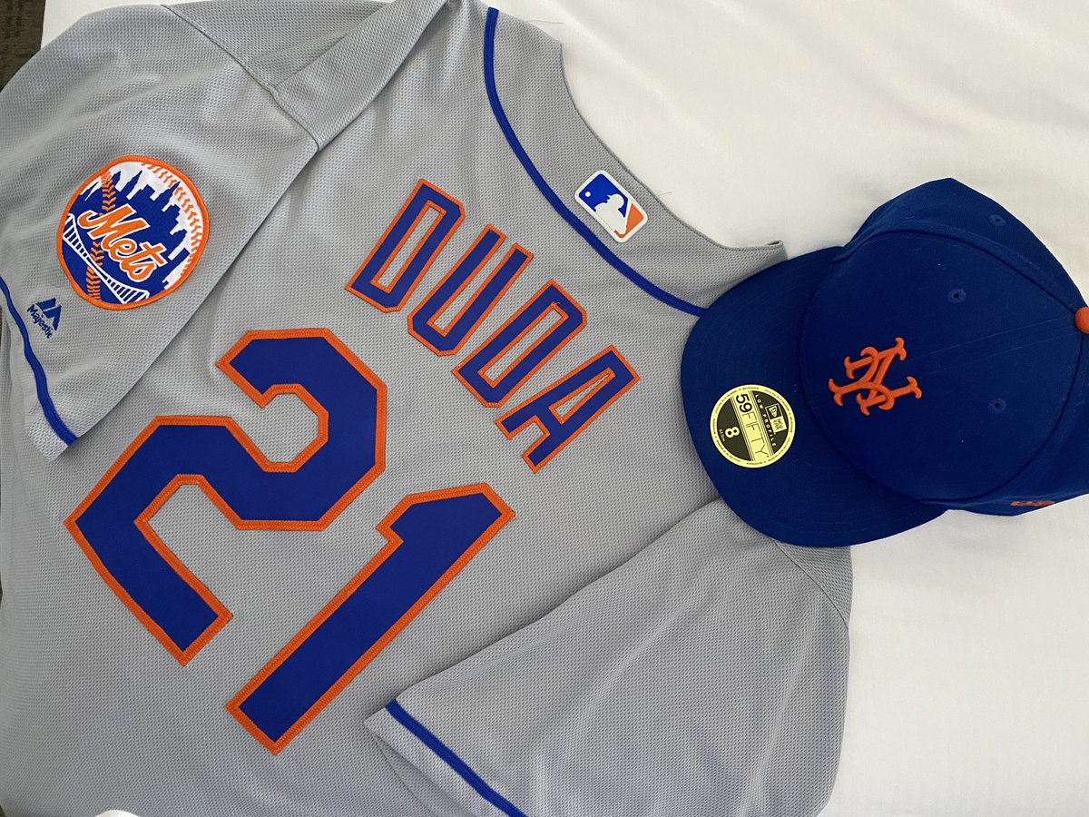 JohnCerilli's tweet photo. A deep cut is needed when you’re on a 10-game road trip and wearing a different road jersey to each game. This #LucasDuda is one. Loved Lucas and I’m happy to wear this to @PetcoPark for the series finale. @Mets #LGM #LFGM #SanDiego #baseball @MLB #JCsWestCoastSwing ⚾️🍎🎩💙🧡🌴 https://t.co/RIsU401Z2P
