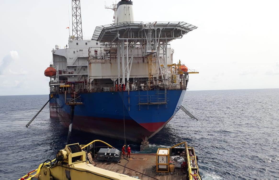 ggtechserv's tweet image. #lloydsregister #dnvgl #abseagle #bureauveritas  #classnk #shipmanagement #shipinspection Both cofferdam/habitat units arrive onsite in West Africa. First unit installed by our diving team &amp;amp; second unit remains on our service vessel awaiting deployment. 😀🙌