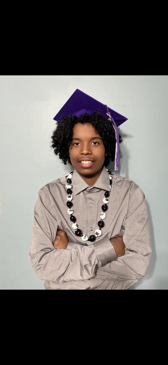 Celebrated my graduate this week! My baby boy is growing up 🥺 I’m a proud mama. He’s going to do amazing things. Class of 2022 🎓 <a href="/BenDavisHS/">Ben Davis High School</a>