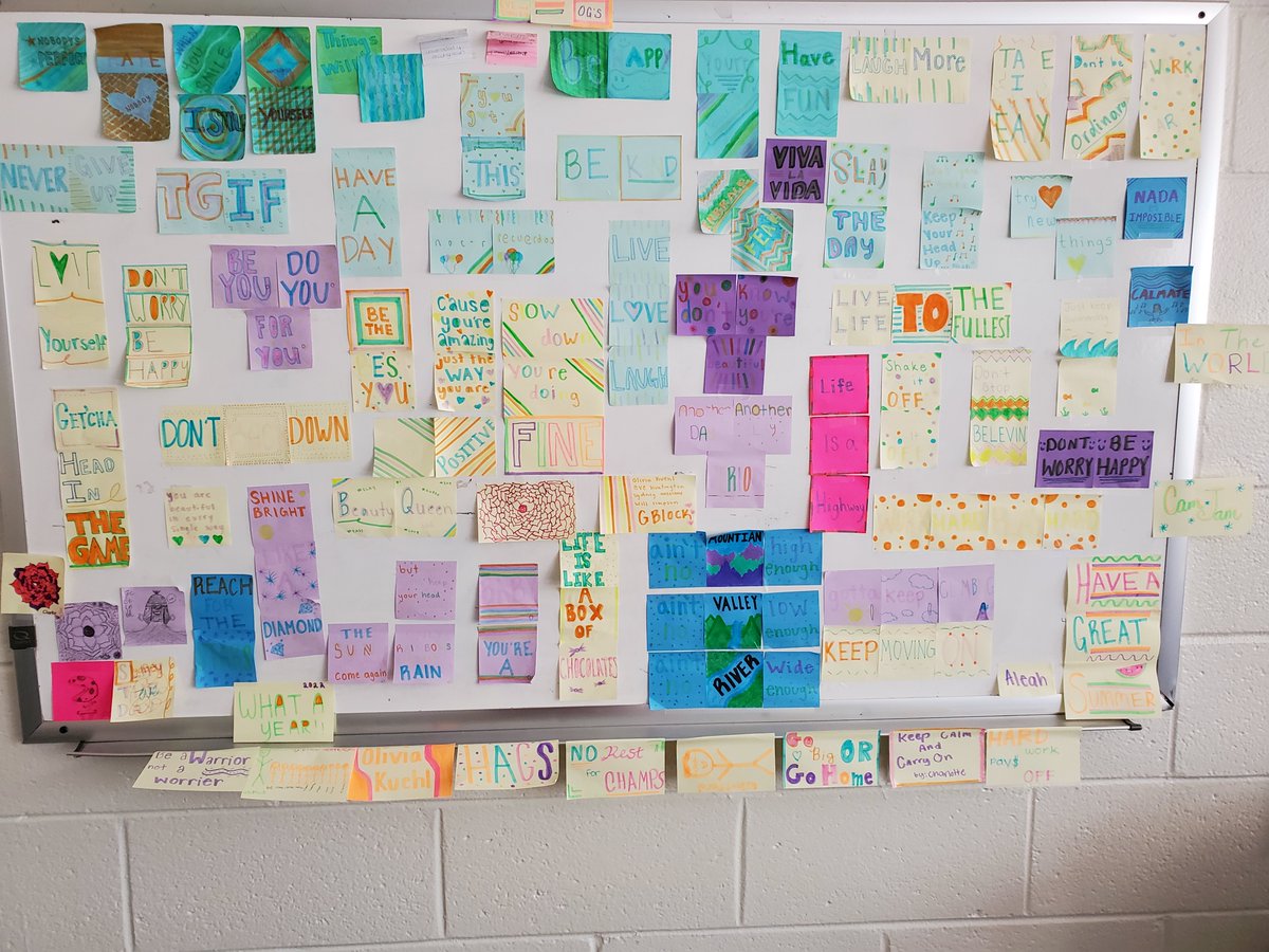 BullisUS's tweet photo. An awesome way to close out the spring trimester and the year @BullisSchool ! Thanks to @SrWhitford for sharing the notes that his Spanish students left for each other throughout the spring. #positivity #culture #community #BullisStrong https://t.co/24uJrLsMLd