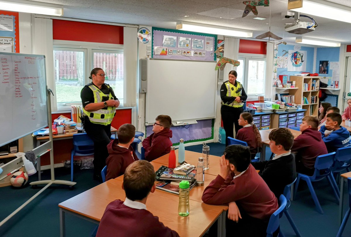 PitfourSchool's tweet photo. Today we were very lucky to have Mel and Emma from @PoliceScotland &amp; @ShireNPolice who gave an informative and interesting talk on substance abuse to Primary 7.  #AberdeenshireLearning #HWB  #HealthyScotland https://t.co/GUtO3HcIV6
