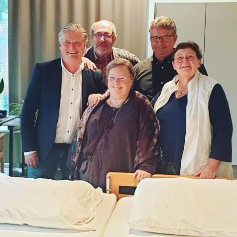 Inhuldiging #partnerbed in #woonzorgcentrum #Heiveld zodat oa dementerende bewoners nog mooie momenten samen kunnen beleven met hun partner 🥰💙