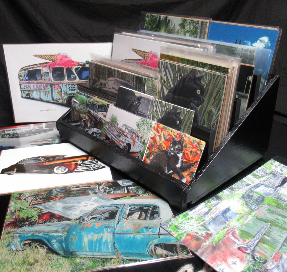 nethompson_nina's tweet photo. My d.i.y. print stand, made from repurposed materials.
Before I had my prints standing in little crates, which was okay, but I decided to step it up this year.
#artist #artprints #art #prints #printdisplays #printstand #artprint #diyprintdisplay #diyprintstand #diy #display https://t.co/w39PqjjRLG