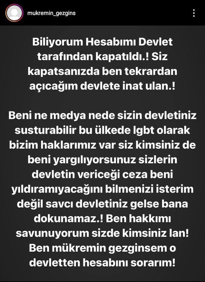 Kurmaca hamilelikle "doğum yaptım" diyerek fotoğraflar paylaşan #Mükremin Gezgin'in 1,3 milyon takipçili hesabını tiktok askıya almış..

Buna isyan eden Mükremin 'in erkekliği tutmuş.. 🤣🤣

Sizin bu ülkede hakkınız da yok yeriniz de.. Yallah Hollanda' ya..! Hadeeee..!
