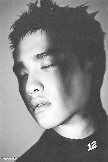 xjoekyungsoo's tweet photo. 6 years ago, Monster Kyungsoo debuted 

#onearewe https://t.co/Q5EBUQipnF