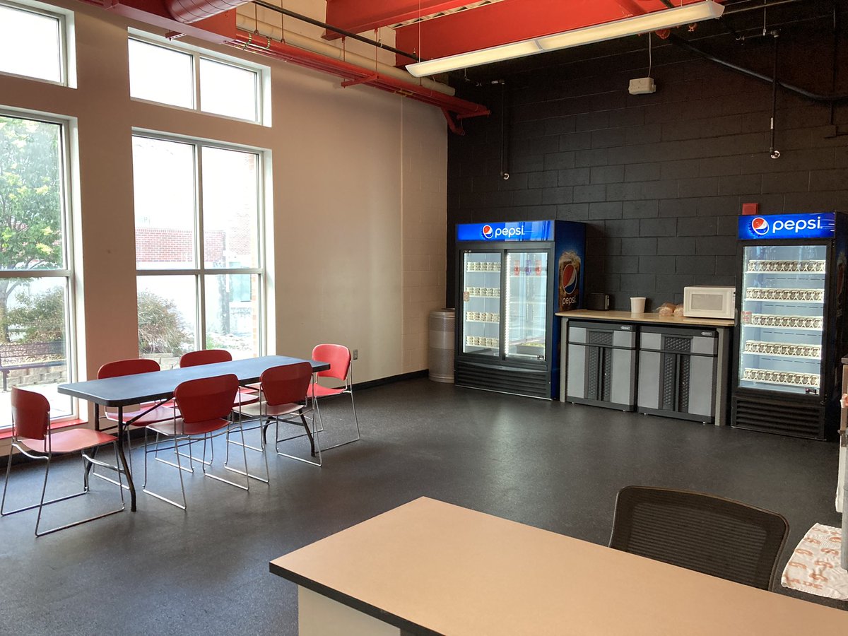 RayanAliHawili's tweet photo. The evolution of the Sapp Fieldhouse Fueling Station.
And we’re nowhere near done yet.
We got some BIG projects in the works that are going to further elevate this space to what our student-athletes truly deserve. https://t.co/HXBlPdIk8F
