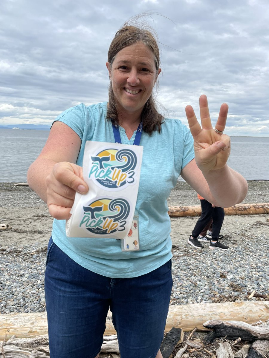 Happy World Ocean Day! Join the movement and participate in our contest to win an Ocean Ambassadors beach workshop for your class. June 8 - 20, pickup3 with your class and post a photo@🐳💙