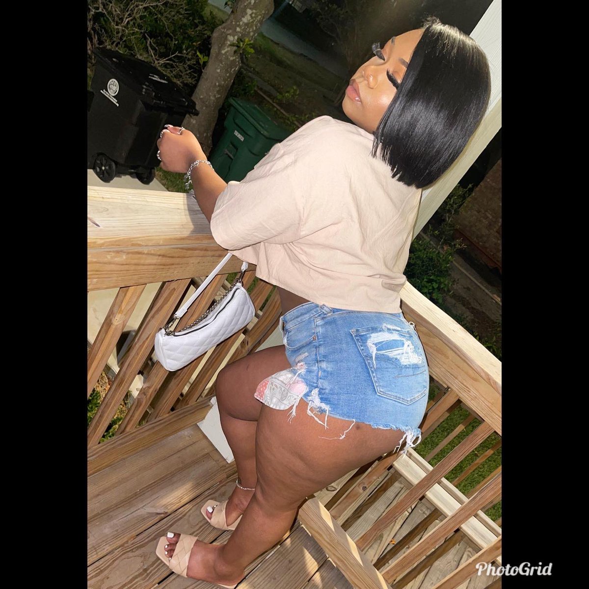 lilmiaaa__'s tweet photo. I’m just reminding you , I’M STILL HER ! https://t.co/PXMwLqkK9i
