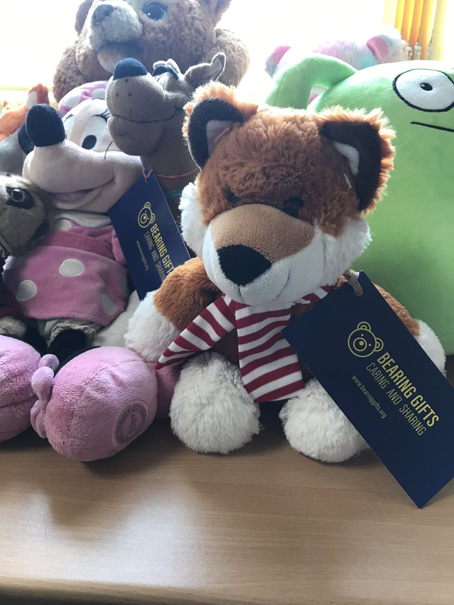 ManorPrimarySch's tweet photo. Bearing Gifts! Sharing is caring! Thank you π so much to our amazing children and Manor community for showing their kind support to help the children of Ukraine πΊπ¦ Your kind gifts of a bear π» will bring a warm smile to the children of Ukraine. #thankyouformakingadifference https://t.co/0t0WPnhkUZ